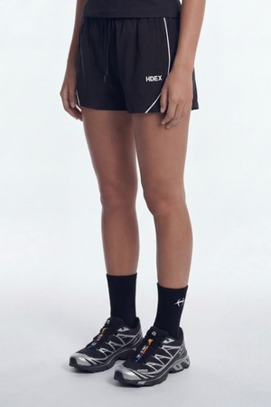 이지 에어리 파이핑 쇼츠 W (Black)_BLACK-a