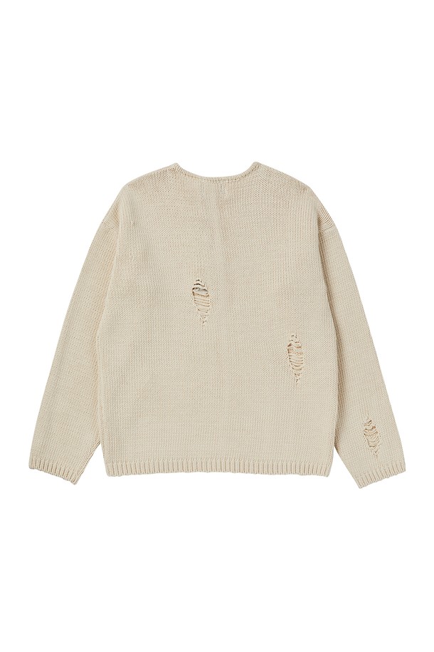 아카이브 헤비 웨이트 코튼 데미지 디테일 헨리넥 니트는 90년대 빈티지 밀리터리 유니폼에서 영감을 받은 디자인으로, 가을과 겨울에 어울리는 남녀 공용 상의입니다. 아이보리, 네이비, 블랙 3가지 색상으로 출시되었으며, 두꺼운 두께감과 거친 촉감이 특징입니다. 헨리넥 디자인에 데미지 디테일, 빈티지 워싱 가공을 더해 밀리터리 및 빈티지 스타일을 연출합니다. 루즈핏으로 편안한 착용감을 제공하며, 자개 밀리터리 로고와 버튼 디테일로 포인트를 주었습니다. 데이트룩, 가을 나들이룩, 겨울 데일리룩 등 다양한 TPO에 활용할 수 있는 클래식, 캐주얼, 워크웨어 스타일의 니트입니다.
