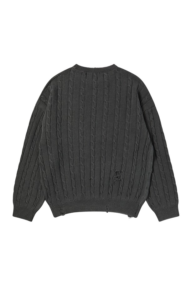 빈티지 데미지 포인트 케이블 니트 차콜 그레이는 가을, 겨울 시즌에 어울리는 공용 니트/스웨터입니다. 차콜 그레이 컬러와 두께감 있는 소재로 따뜻함을 더하며, 빈티지 데미지 디테일과 피그먼트 워싱 처리가 돋보이는 디자인입니다. 케이블 패턴과 세미오버핏으로 캐주얼, 클래식, 레트로 스타일을 연출하며, 라운드넥과 긴소매 디자인으로 편안하게 착용할 수 있습니다. 한정판 컬렉션으로 소장 가치를 높였으며, 필링을 최소화하는 표면 처리를 통해 오랫동안 좋은 컨디션을 유지합니다. 겨울 데일리룩, 모임룩, 카페룩 등 다양한 TPO에 활용하여 스타일리시함을 더해보세요.
