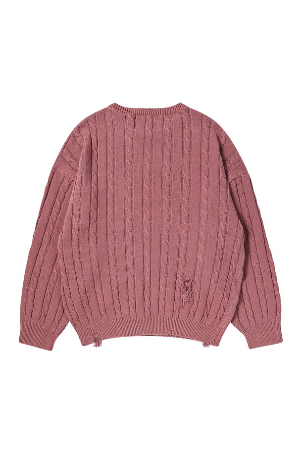 빈티지 데미지 포인트 케이블 니트 덜 핑크는 가을, 겨울 시즌에 어울리는 오버핏 니트 스웨터입니다. 부드러운 면 소재로 제작되어 편안한 착용감을 선사하며, 라운드넥 디자인으로 어떤 스타일에도 잘 어울립니다. 덜 핑크와 차콜 그레이 두 가지 색상으로 출시되었으며, 빈티지 데미지 디테일과 피그먼트 워싱 처리가 돋보입니다. 긴소매 케이블 패턴과 헤리티지 요소, 빈티지 로고 프린트가 더해져 캐주얼하면서도 클래식한 무드를 연출합니다. 리미티드 에디션으로 유니섹스 디자인되어 겨울 데일리룩에 포인트를 줄 수 있습니다.
