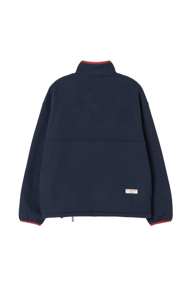 레트로 팝 디테일 하프 집업 플리스 네이비는 남성용 아우터로, 가을과 겨울에 따뜻하게 착용할 수 있는 플리스 자켓입니다. 캐주얼, 레트로 무드를 연출하며, 부드러운 촉감과 두꺼운 두께감으로 편안한 착용감을 선사합니다. 무지 디자인에 하프 집업 스타일, 레트로 팝 디테일이 더해져 개성 있는 스타일을 완성합니다. 레귤러 핏으로 제작되어 다양한 코디에 활용하기 좋습니다. 네이비 컬러로 어떤 옷에도 잘 어울립니다.
