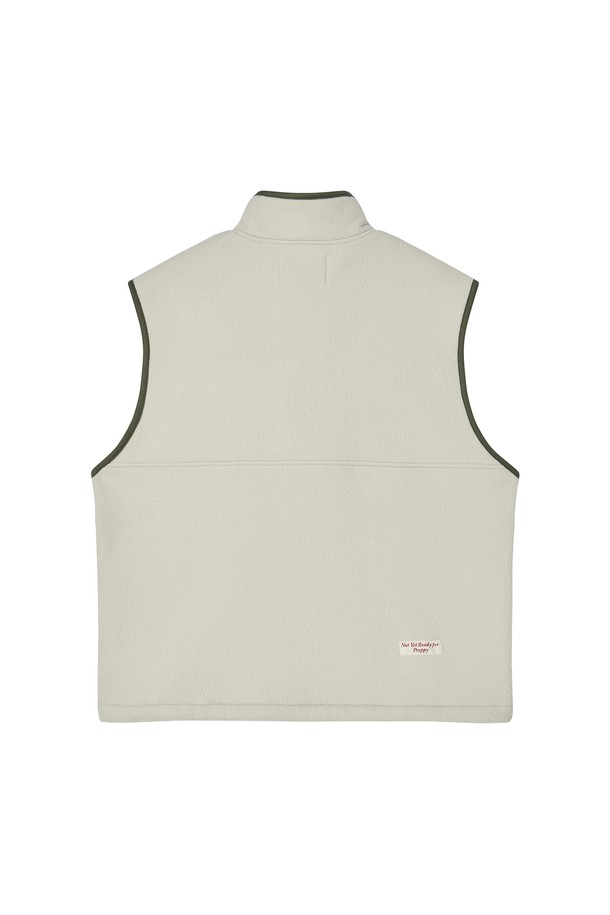 레트로 팝 디테일 하프 집업 베스트 아이보리는 가을, 겨울 시즌 남성용 베스트입니다. 하이넥 디자인과 두꺼운 두께감으로 보온성을 높였으며, 부드러운 플리스 소재와 레귤러핏으로 편안한 착용감을 선사합니다. 집업 스타일, 무지 패턴, 민소매 디자인으로 캐주얼하고 레트로한 무드를 연출하며, 일상 및 출근룩, 캠핑룩 등 다양한 TPO에 활용 가능합니다. 포켓 디테일로 실용성을 더했습니다.
