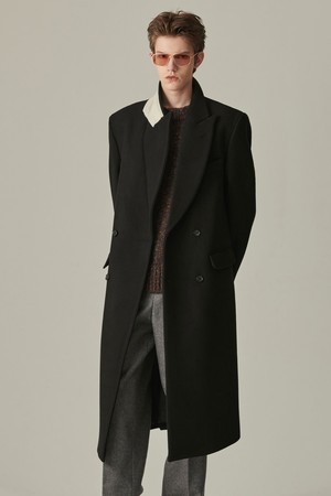 로맨틱 피크드 라펠 캐시미어 블렌드 더블 코트 블랙