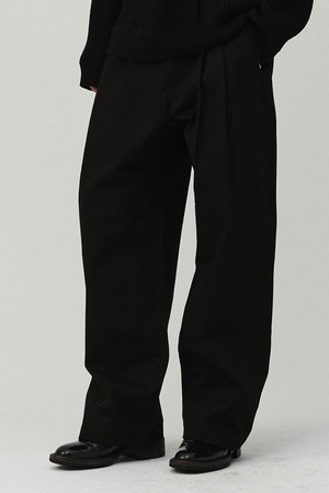 스트럭처드 코튼 커브드 팬츠 블랙