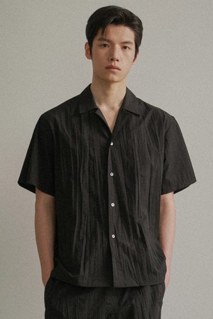 크리즈 코튼 오픈 카라 반팔 셔츠 블랙