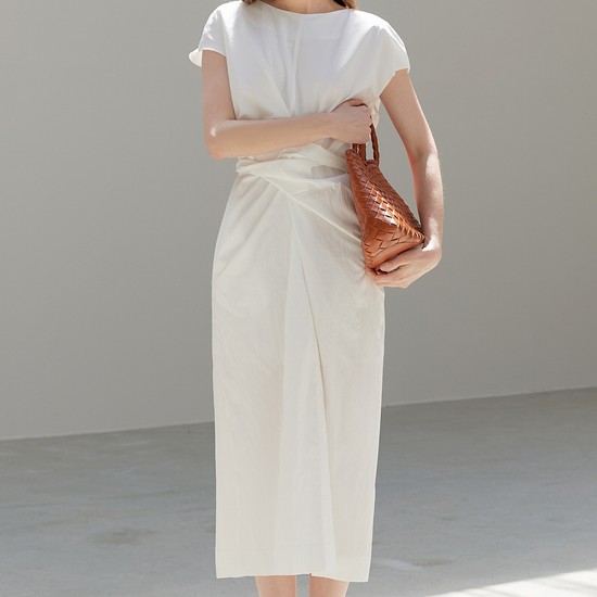 Noir Dress_Ivory