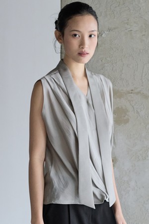 Flow Scarf Blouse_Taupe Gray