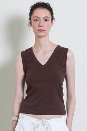 Loe Sleeveless Brown