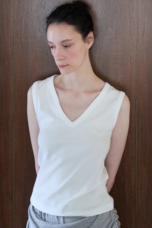Loe Sleeveless Ivory