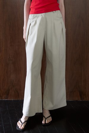 Pleat Pants Beige