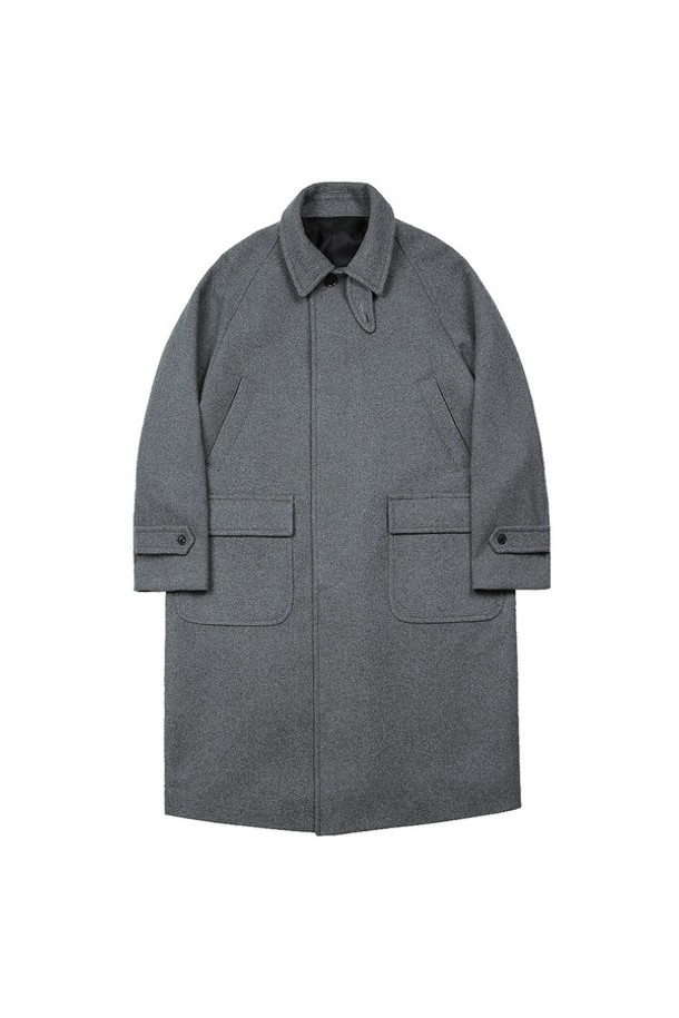 Bonheur 울 발마칸 코트 (그레이)는 클래식하고 엘레강스한 무드를 연출하는 겨울철 필수 아우터입니다. 부드러운 울, 나일론, 폴리에스테르 혼방 소재로 제작되어 두꺼운 두께감과 뛰어난 보온성을 자랑합니다. 래글런 슬리브, 노치드 라펠 칼라, 웰트 포켓, 아웃플랩 포켓 등의 디테일이 돋보이며, A라인과 릴랙스핏으로 편안한 착용감을 선사합니다. 출근룩, 겨울 데일리룩, 오피스룩 등 다양한 TPO에 활용 가능하며, 미니멀하고 시크한 스타일을 완성합니다. 그레이, 네이비, 카키 세 가지 컬러로 만나보실 수 있습니다.
