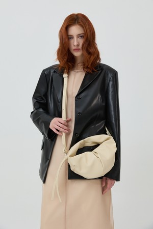 LUVIN BAG SMALL COW LEATHER IVORY 러빈백 스몰 소가죽 아이보리