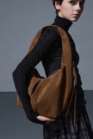 VILLAGE BAG SUEDE CAMEL 빌리지백 스웨이드 카멜