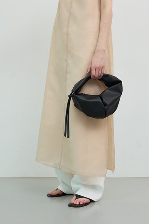 LUVIN BAG SMALL COW LEATHER BLACK 러빈백 스몰 소가죽 블랙