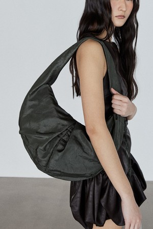 LUVIN BAG LARGE CRACK KHAKI 러빈백 라지 크랙 카키