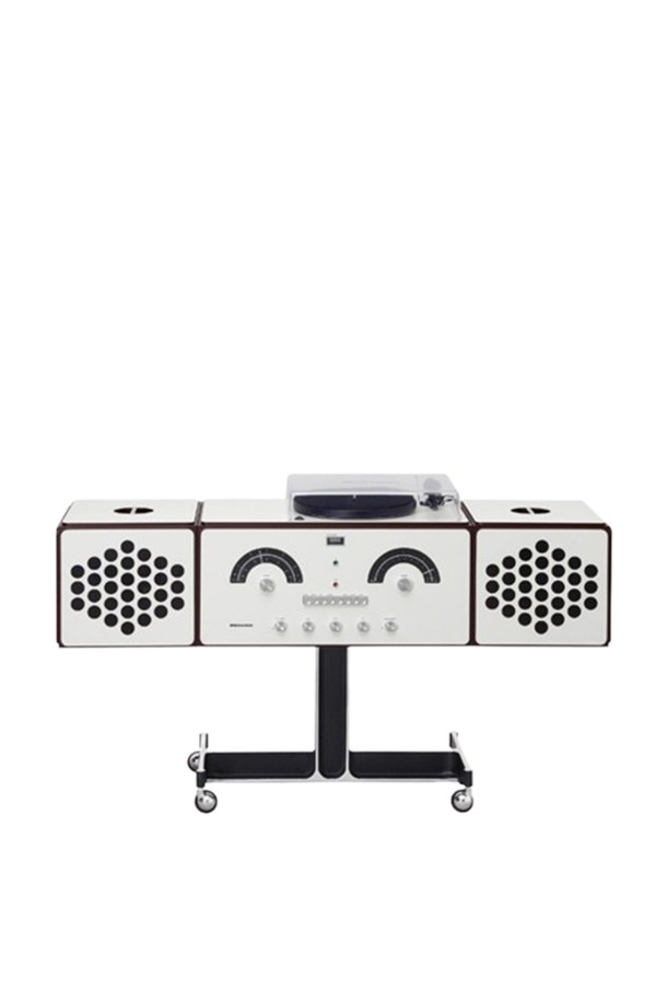 브리온베가 라디오포노그라포 rr-226 화이트는 클래식과 모던함을 모두 담은 오디오 제품입니다. 이탈리아 디자이너 Achille Castiglioni가 디자인한 라디오포노그라포로, 뛰어난 디자인과 화이트 컬러가 조화롭게 어우러집니다. 브리온베가 브랜드의 제품으로, 인테리어 소품으로도 활용 가능합니다. 주문 제작 방식으로 생산되는 특별한 가치를 지닌 제품입니다.
