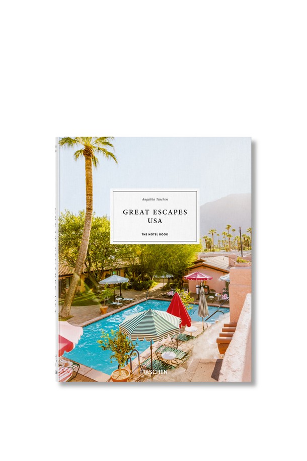 [TASCHEN] Great Escapes USA (TASCHEN 그레이트 이스케이프스 USA) 호텔 북은 미국 내 특별한 호텔들을 소개하는 도서입니다. 여행을 좋아하는 분들을 위한 호텔 가이드북으로, 다양한 호텔 정보를 종이 소재에 담았습니다. 이 책은 특별한 디자인과 함께, 미국 호텔 여행을 계획하는 독자들에게 유용한 정보를 제공합니다. 멋진 호텔들을 탐험하고 싶은 분들에게 추천합니다.

