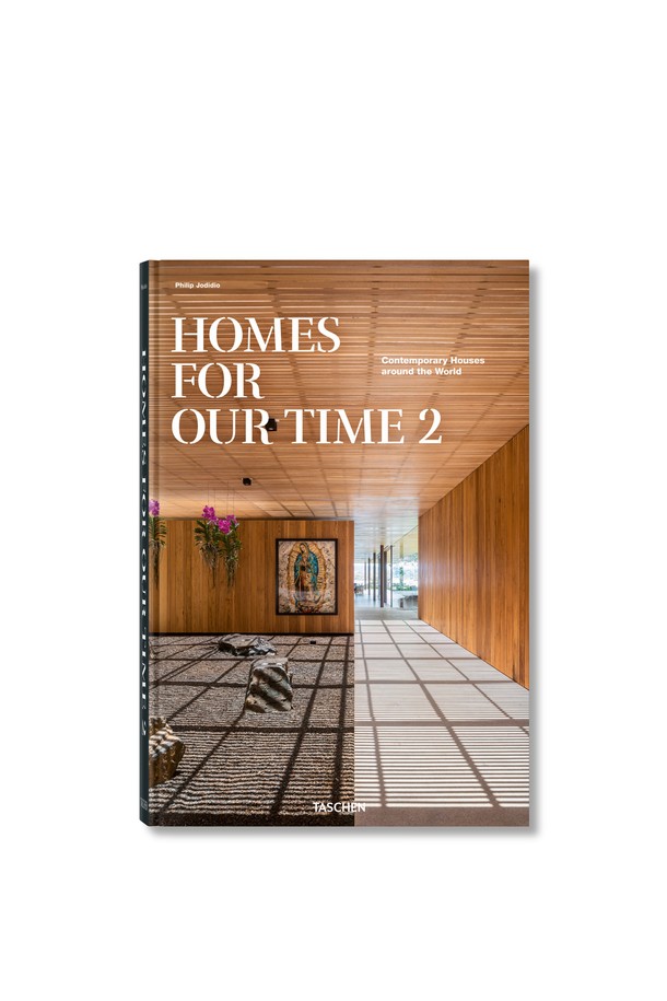 [TASCHEN] Homes for Our Time. Contemporary Houses around the World. Vol. 2 (홈스 포 아워 타임. 컨템포러리 하우스 어라운드 더 월드. 볼 2)는 VO TRONG NGHIA(보 쫑 응이아)와 EDUARDO CADAVAL(에두아르도 카다발)이 저술하고 TASCHEN(타셴)에서 출판한 도서입니다. 전 세계의 현대 주택을 담은 이 책은 랩핑(포장)되어 있어 소장 가치를 더합니다. 건축 및 디자인 분야에 관심 있는 분들께 특별한 영감을 선사할 것입니다. 지금 바로 만나보세요. 
