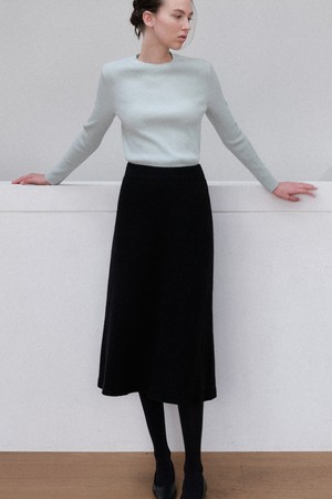 Loe Wool Knit Flare Skirt (black)