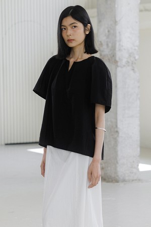 벌룬 하프 블라우스 [블랙]