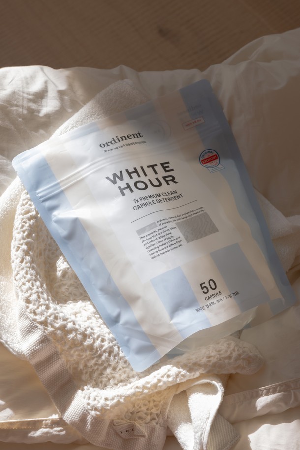 [오디넌트] 화이트아워 고농축 캡슐세제 (50캡슐)는 세탁을 위한 캡슐형 세제입니다. 고농축 형태로 제작되어 적은 양으로도 뛰어난 세척력을 제공합니다. 50캡슐 구성으로, 화이트 컬러의 디자인과 프리미엄 특징을 갖춘 제품입니다. 오디넌트 화이트아워 라인의 제품으로, 편리하게 사용할 수 있는 캡슐 세제를 만나보세요.
