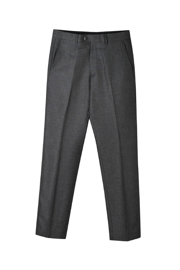 트래드클럽 캔터베리 클래식 레귤러 셋업 수트 (3컬러)는 남성을 위한 포멀하고 클래식한 스타일의 정장 수트입니다. 블랙, 네이비, 그레이 3가지 색상으로 제공되며, 봄, 가을, 겨울 계절에 착용하기 좋습니다. 폴리에스테르 소재로 제작되어 구김이 적고 관리가 용이하며, 부드러운 촉감을 선사합니다. 레귤러핏 싱글버튼 디자인으로, 오피스룩, 비즈니스 캐주얼, 출근룩 등 다양한 TPO에 활용 가능합니다.
