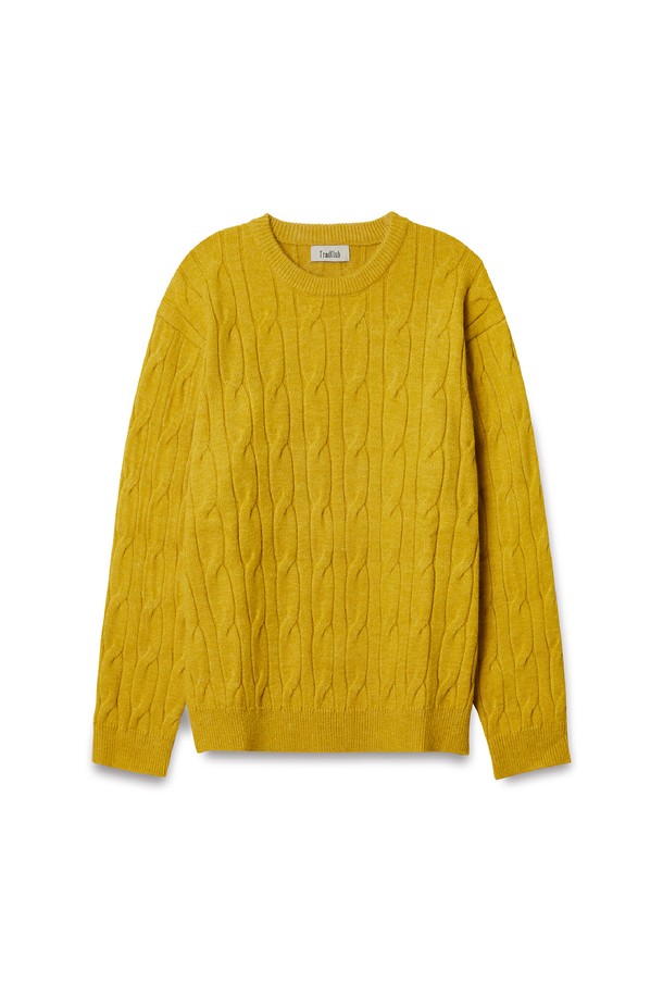 트래드클럽 케이블 니트는 여성용 상의 니트/스웨터입니다. 옐로우와 머스타드 두 가지 색상으로 제공되며, 가을, 겨울에 착용하기 좋습니다. 울 소재의 레귤러 핏 크롭 기장으로, 라운드넥과 긴소매 디자인이 특징입니다. 클래식하고 베이직한 스타일의 케이블 무늬가 돋보이는 부드러운 촉감의 두꺼운 니트입니다.
