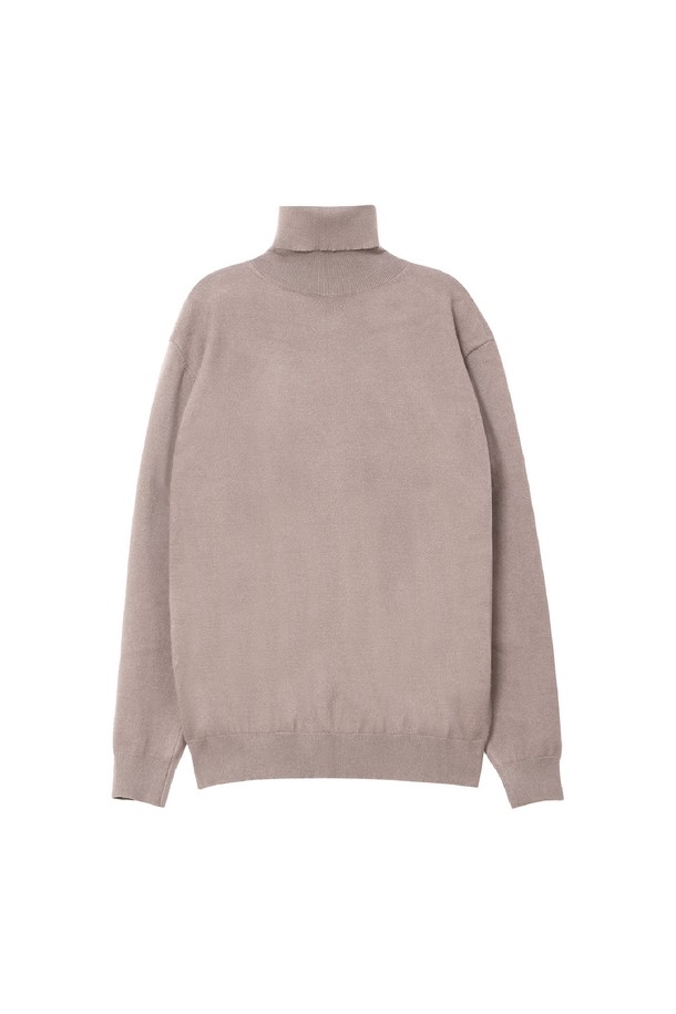 트래드클럽 베이직 폴라넥 니트는 가을과 겨울, 출근룩을 위한 클래식하고 미니멀한 스타일의 니트입니다. 부드러운 촉감의 니트 소재로 제작되었으며, 두꺼운 두께감으로 따뜻하게 착용할 수 있습니다. 베이직한 디자인에 레귤러 핏, 긴 소매와 터틀넥 디자인으로 포근함을 더했습니다. 무지 패턴의 베이지 컬러로 어떤 옷에도 쉽게 매치하여 다양한 스타일을 연출할 수 있습니다.
