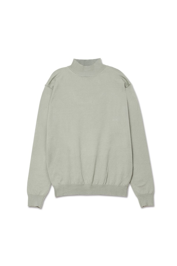 트래드클럽 베이직 하프 폴라넥 니트는 가을, 겨울 시즌에 어울리는 공용 니트/스웨터입니다. 중간 두께의 레귤러핏으로, 부드러운 촉감이 특징이며 일상 및 출근룩, 모임룩에 활용하기 좋습니다. 베이직 스타일의 무지 패턴에 하프넥 디자인으로 클래식, 미니멀, 캐주얼 룩을 연출할 수 있습니다. 민트 컬러의 긴소매 니트로 다양한 코디에 활용하여 세련된 스타일을 완성해 보세요.
