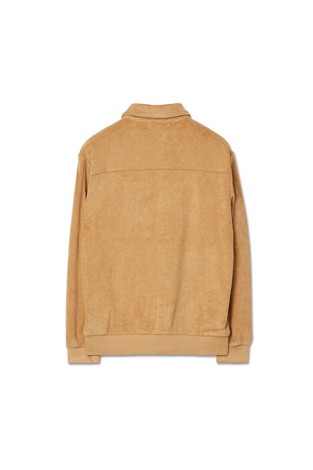 부드러운 촉감의 울(Wool) 소재와 니트(Knit) 짜임으로 포근함을 더한 여성 부클 포켓 가디건입니다. 베이직하고 캐주얼한 스타일로, 가을과 겨울에 따뜻하게 착용하기 좋습니다. 라운드넥 디자인에 레귤러핏으로 편안하게 착용 가능하며, 크롭 기장으로 다리가 길어 보이는 효과를 줍니다. 넉넉한 포켓 디테일과 부클 원단이 돋보이는 디자인으로 데이트룩, 모임룩, 캐주얼, 클래식, 미니멀 등 다양한 스타일 연출에 활용할 수 있습니다. 베이지 색상으로 어떤 옷에도 쉽게 매치하여 따뜻하고 부드러운 분위기를 연출할 수 있습니다.
