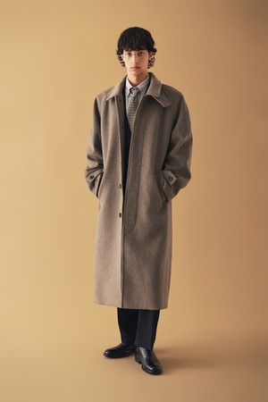 벨티드 울 오버핏 발마칸 코트