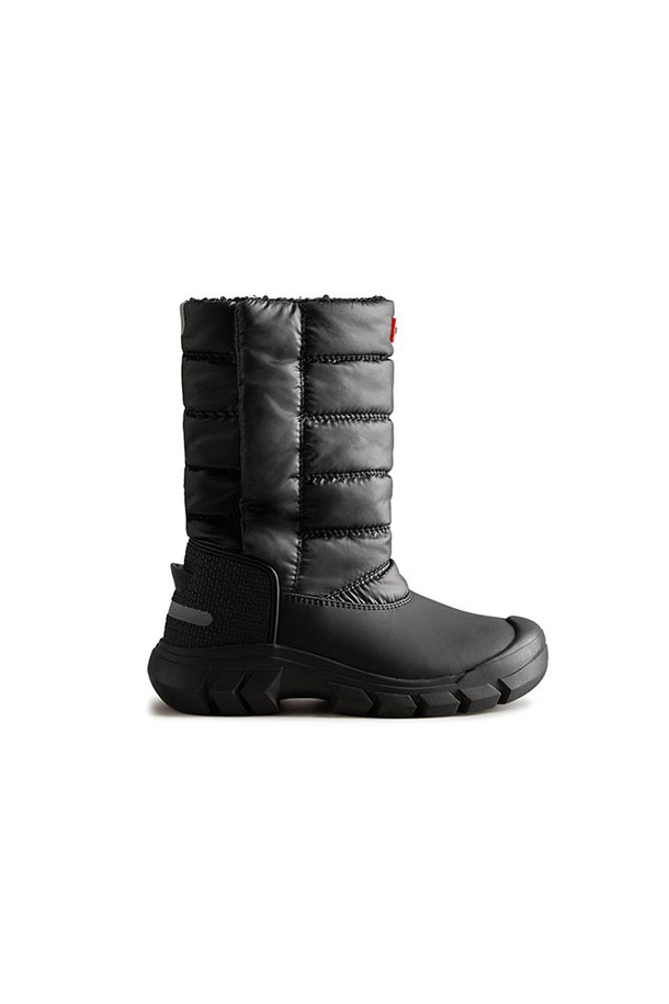 [JUNIOR] 오리지날 톨 스노우부츠 - 블랙 JFT6067WWUBLK는 겨울철 유아동을 위한 방수, 보온 기능을 갖춘 스노우부츠입니다. 라운드 앞코와 오픈형 여밈 디자인으로 편안한 착용감을 제공하며, 미드컷 탑라인이 발목을 안정적으로 감싸줍니다. 블랙 컬러의 무지 패턴에 플랫 굽과 합성가죽 소재로 제작되어 캐주얼, 미니멀, 스포티 스타일 모두 소화 가능합니다. 안감은 기모 처리가 되어 있어 추운 날씨에도 따뜻하게 신을 수 있으며, 여행, 산책, 휴가 등 다양한 TPO에 활용하기 좋습니다. 가볍고 활동성이 뛰어나 아이들의 겨울철 야외 활동에 적합합니다.
