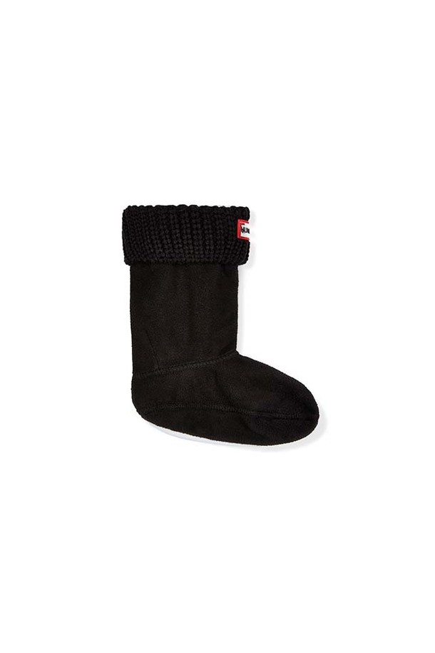 [KIDS] 하프 카디건 부츠삭스 - 블랙 KAS4004AACBLK는 키즈를 위한 부츠삭스입니다. 캐주얼, 미니멀, 클래식 스타일을 아우르는 디자인으로, 가을과 겨울철에 따뜻하게 착용할 수 있습니다. 무지 패턴의 블랙 컬러는 어떤 옷에도 코디가 용이하며, 하프 기장으로 다리를 더욱 길어 보이게 합니다. 카디건 스타일로 포인트를 주어, 일반 부츠삭스와는 차별화된 매력을 선사합니다. 일상생활에서 편안하게 활용하기 좋은 아이템입니다.
