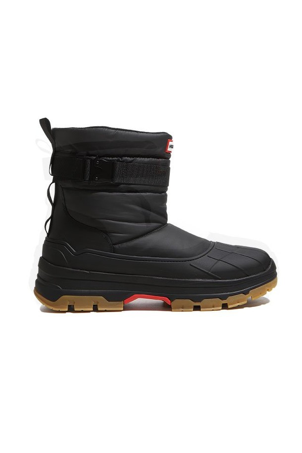 [MEN] 인트레피드 버클 숏 스노우부츠 - 블랙 MFS1000NYRBUU는 남성용 스노우부츠입니다. 겨울철 스노우 스포츠 및 일상생활에서 활용하기 좋으며, 방수 및 보온 기능이 탁월합니다. 라운드 앞코에 플랫 굽, 숏 탑라인 디자인으로 활동성을 높였으며, 버클 여밈 방식으로 간편하게 착용할 수 있습니다. 겉감은 나일론 소재, 내부는 기모 안감으로 제작되어 추운 날씨에도 따뜻하게 발을 보호합니다. 여행룩, 휴가룩, 캠핑룩 등 다양한 TPO에 캐주얼, 미니멀, 고프코어 스타일로 연출하기 좋습니다.
