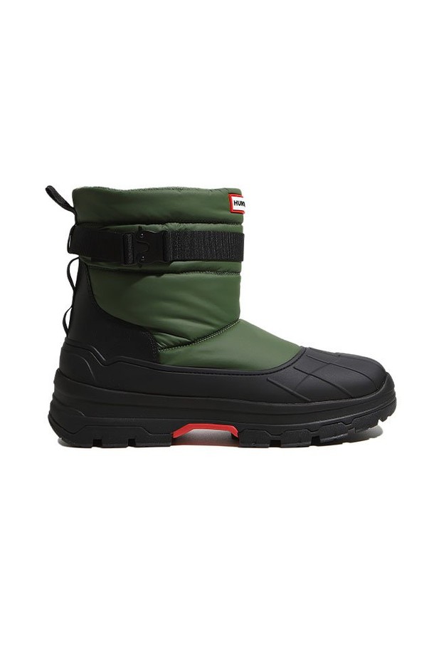 [MEN] 인트레피드 버클 숏 스노우부츠 - 플렉스 그린 MFS1000NYRFXB는 남성용 스노우부츠입니다. 플렉스 그린과 블랙 두 가지 색상으로 출시되었으며, 스노우스포츠와 일상생활 모두에 활용 가능합니다. 라운드 앞코와 숏 탑라인 디자인에 버클 여밈을 적용하여 세련된 외관을 자랑하며, 나일론과 고무 소재를 사용하여 내구성을 높였습니다. 기모 안감과 방수, 보온, 경량 기능을 갖춰 겨울철 따뜻하고 편안한 착용감을 제공합니다. 여행, 캠핑, 휴가 등 다양한 TPO에 캐주얼, 고프코어, 미니멀 스타일로 매치하여 개성 있는 룩을 연출해보세요.
