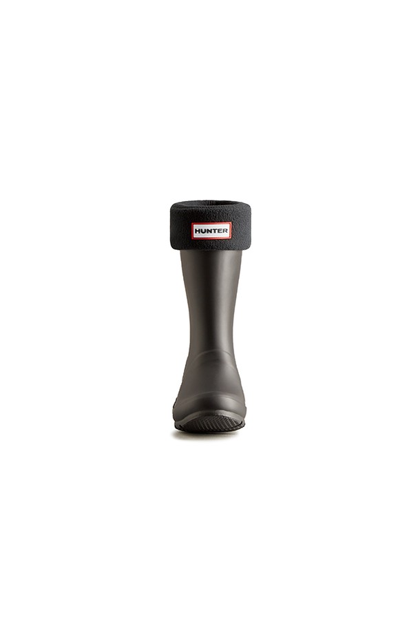 [KIDS] 오리지널 부츠삭스 - 블랙 KAS3419RCFBLK는 키즈용 부츠형 양말로, 가을과 겨울에 착용하기 좋습니다. 미니멀, 캐주얼, 클래식 스타일의 의상에 잘 어울리며, 출근룩에도 활용할 수 있습니다. 나일론과 스판덱스 소재로 제작되어 편안한 착용감을 제공합니다. 블랙 컬러의 무지 디자인으로 다양한 스타일 연출에 용이합니다.
