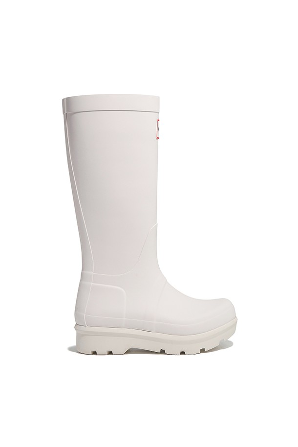 [UNISEX] 오리지날 2.0 톨 레인부츠 - 화이트윌로우 UFT7000RMAWHW는 남녀 공용으로 제작된 레인부츠입니다. 화이트 색상의 무지 디자인으로, 캐주얼, 미니멀, 클래식 스타일을 연출하기 좋습니다. 봄, 여름, 가을 계절에 우천시 또는 일상생활에서 활용하기 적합하며, 여행룩과 휴가룩에 매치하여 스타일리시함을 더할 수 있습니다. 라운드 앞코에 플랫 굽으로 편안함을 제공하며, 고무 소재로 제작되어 방수 및 생활 방수 기능을 갖춘 실용적인 제품입니다. 미드컷 탑라인으로 안정적인 착용감을 선사합니다.
