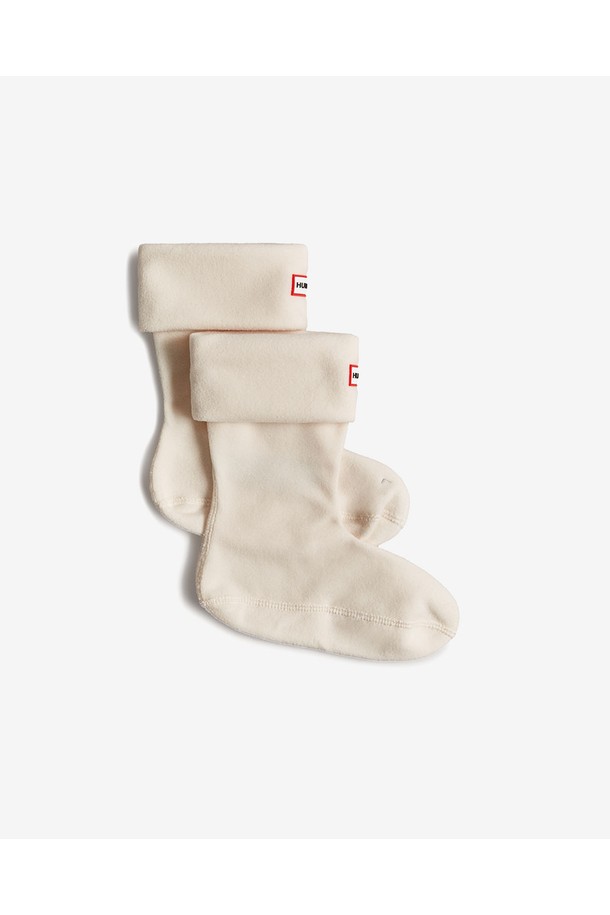 [UNISEX] 오리지날 숏 부츠삭스 - 헌터화이트 UAS3401RCFHWT는 유니섹스 디자인의 숏 부츠 삭스입니다. 면 소재로 제작되어 편안한 착용감을 제공하며, 사계절 내내 활용하기 좋습니다. 깔끔한 화이트 컬러의 무지 디자인으로, 미니멀하고 캐주얼한 스타일을 연출합니다. 일상생활에서 부츠와 함께 착용하여 편안함과 스타일을 동시에 누려보세요. 단품으로 구성되어 실용적입니다.
