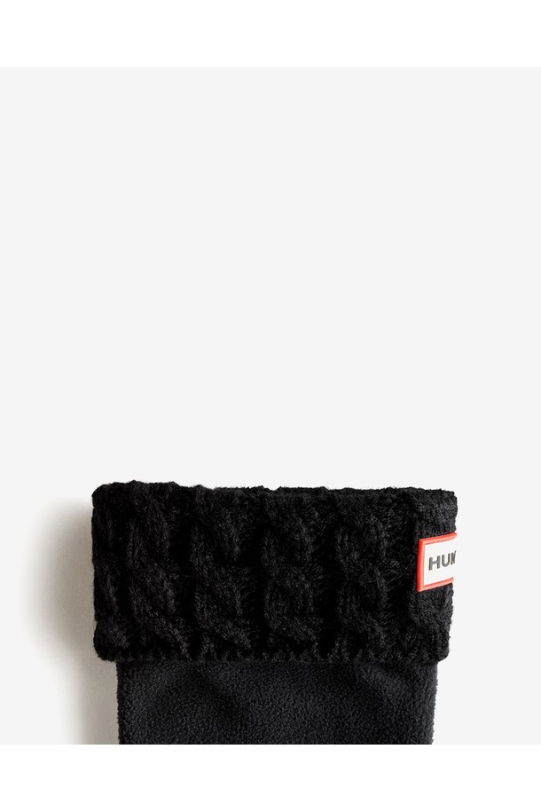 [KIDS] 오리지날 6 스티치 케이블 부츠삭스 - 블랙 KAS3420AABBLK는 키즈용 양말/삭스 제품입니다. 면 소재로 제작되어 가을, 겨울철 보온에 효과적이며, 일상생활에서 편안하게 착용할 수 있습니다. 클래식하고 캐주얼한 스타일을 연출하며, 케이블 패턴과 6 스티치 디테일이 돋보입니다. 부츠삭스 형태로 제작되어 활동적인 아이들에게 적합하며, 블랙 컬러로 어떤 옷에도 무난하게 잘 어울립니다.
