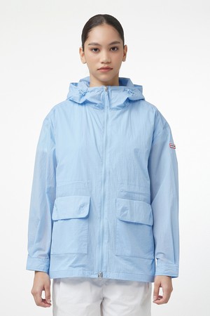 [WOMEN] 플레이 포켓 웨더 자켓 - 라이트블루 HEW0005AJZLBU