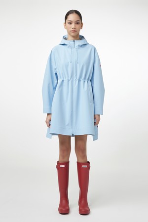 [WOMEN] 플레이 에센셜 웨더 자켓 - 라이트블루 HEW0004AJZLBU