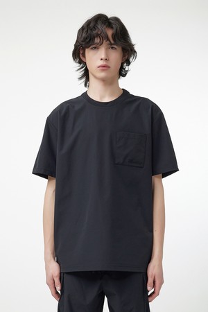 [MEN] 루즈핏 포켓 우븐 티셔츠 - 블랙 HEM0001ATZBLK
