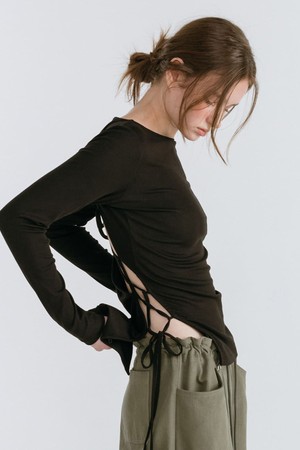 BACKLESS STRAP T-SHIRT / BLACK