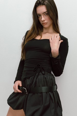 NEUTRAL STRAP T-SHIRT / BLACK