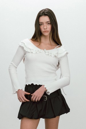 FRILL OFF SHOULDER T-SHIRT / WHITE