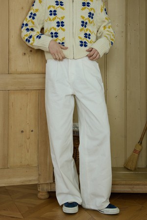 Two-tuck wide pants Ivory