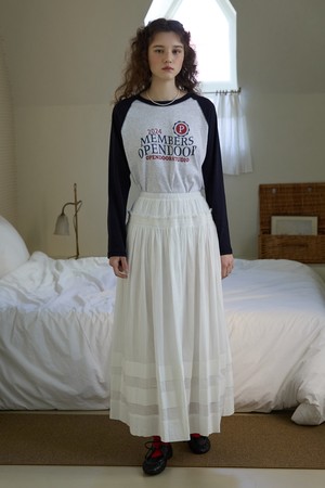 Tiered maxi skirt White