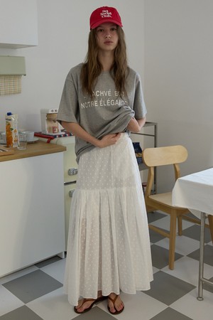 Embroidery flare skirt Ivory