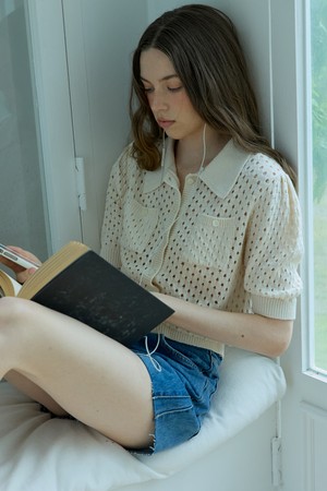 Hole in twide knit Ivory