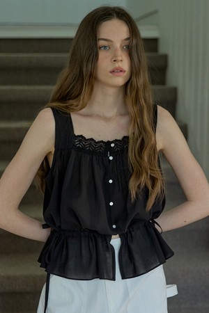 Sleeveless lace ruffle top Black